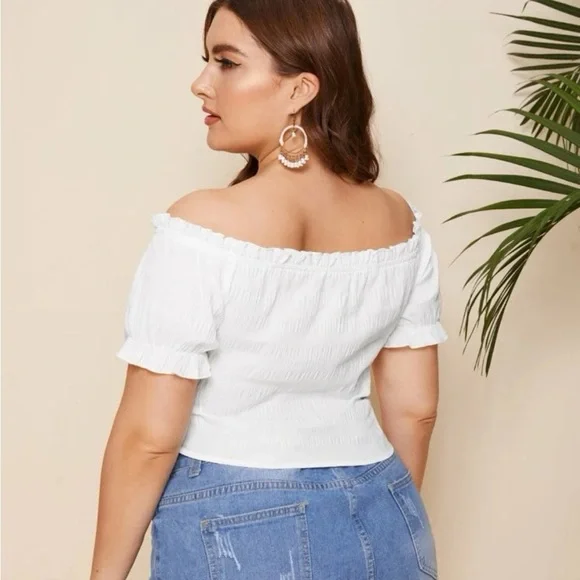 White Lightweight Off the Shoulder Crop Top with Adjustable Ruching NWOT - Picture 3 of 13